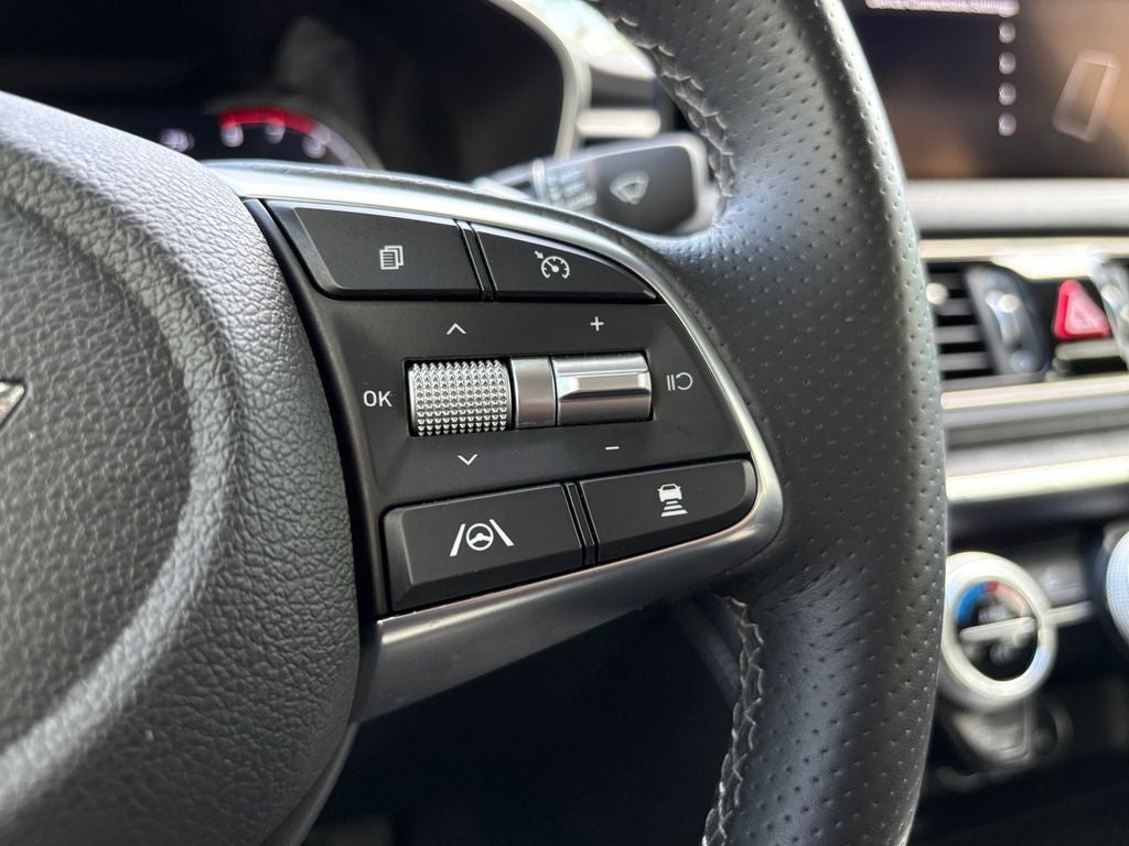 2022 Genesis G70 2.0T